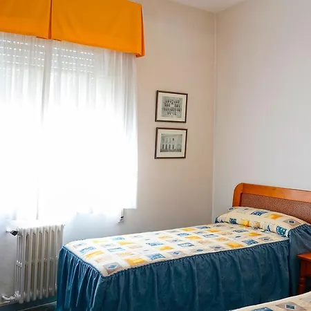 La Viuda Pobra De Trives