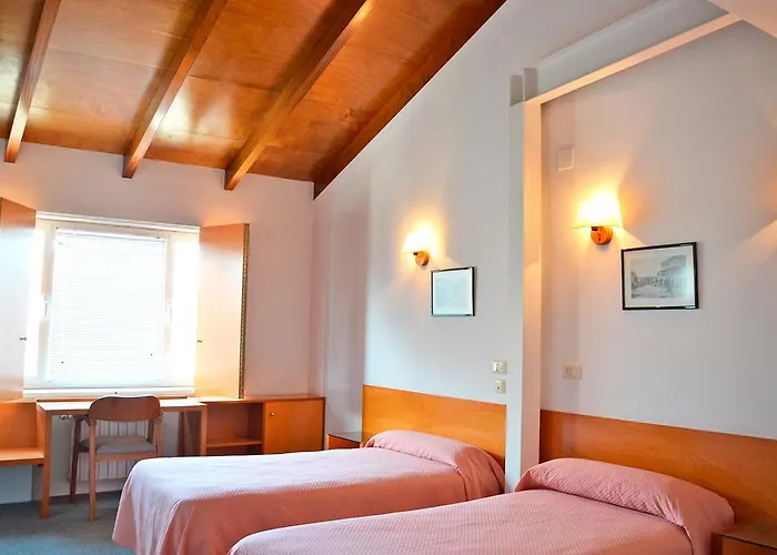 La Viuda 2* A Pobra de Trives